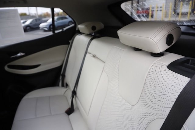 Used 2023 Buick Encore GX Essence w/ Advanced Technology Package image 17