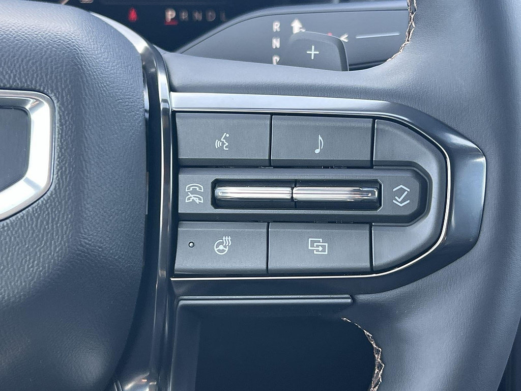 New 2026 GMC Terrain AT4 w/ Convenience Package III AWD/4WD image 14