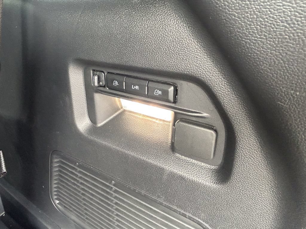 Used 2026 Ford Explorer Tremor w/ Tremor Convenience Package AWD/4WD image 18