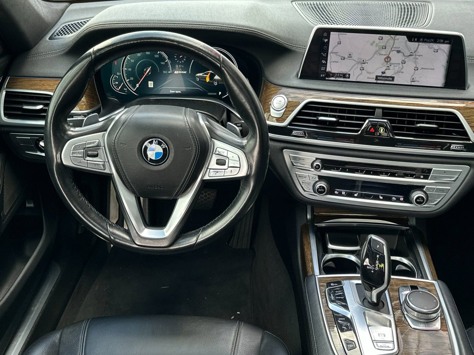 Used 2017 BMW 740e xDrive AWD/4WD image 13