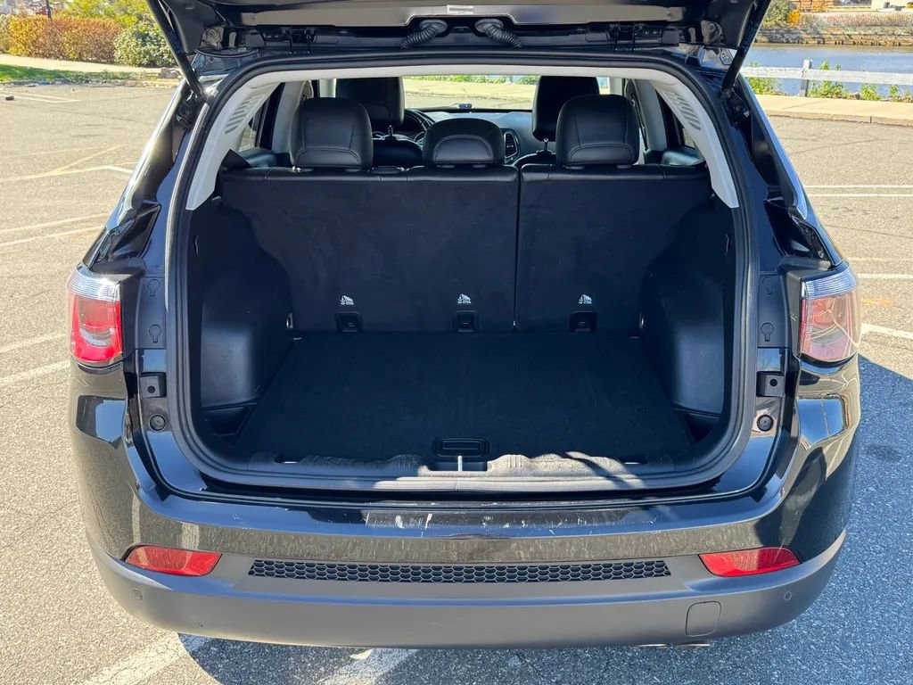 Used 2020 Jeep Compass Limited w/ Safety & Security Group image 28