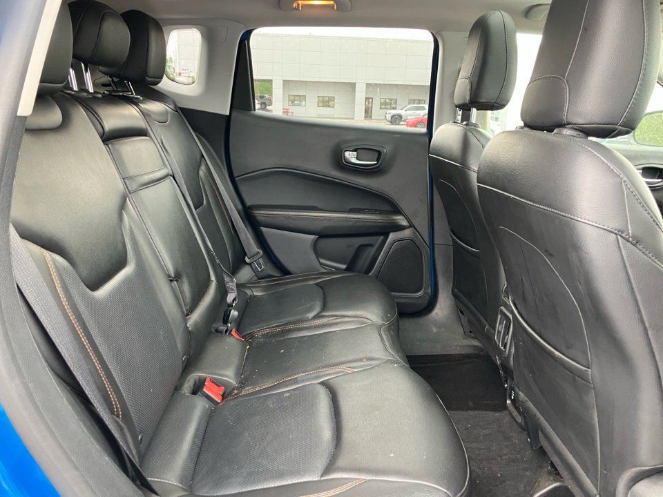 Used 2018 Jeep Compass Limited w/ Navigation Group AWD/4WD image 31