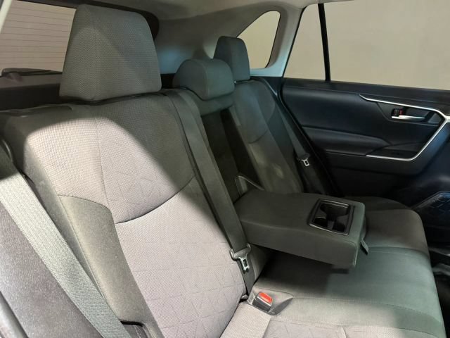 Used 2019 Toyota RAV4 XLE w/ Convenience Package FWD image 30