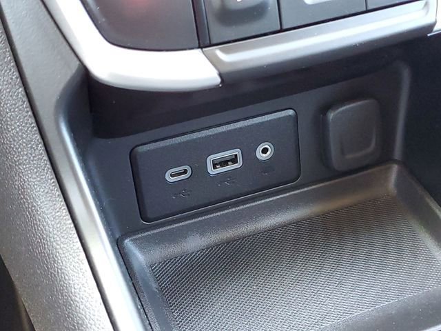 Used 2023 GMC Terrain SLE w/ Driver Convenience Package AWD/4WD image 22