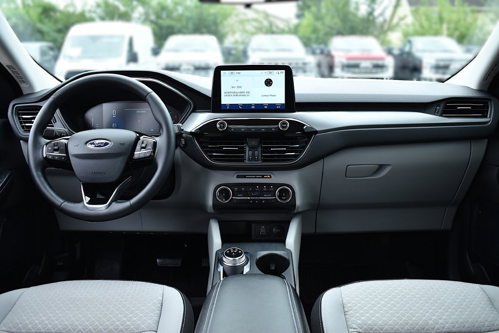 Certified 2024 Ford Escape Active AWD/4WD image 15