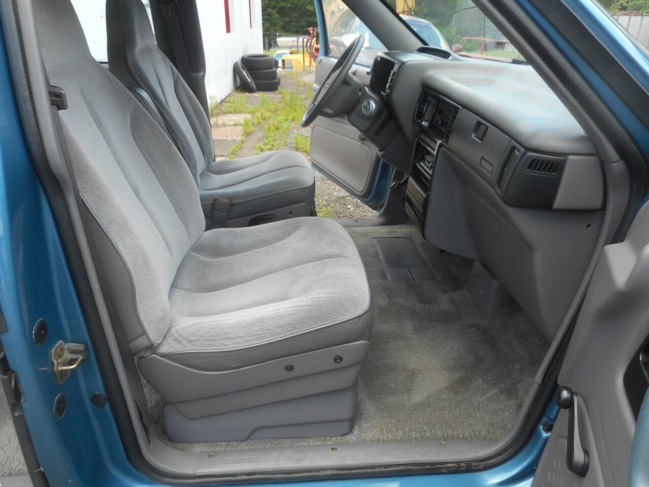 Used 1992 Dodge Caravan image 12