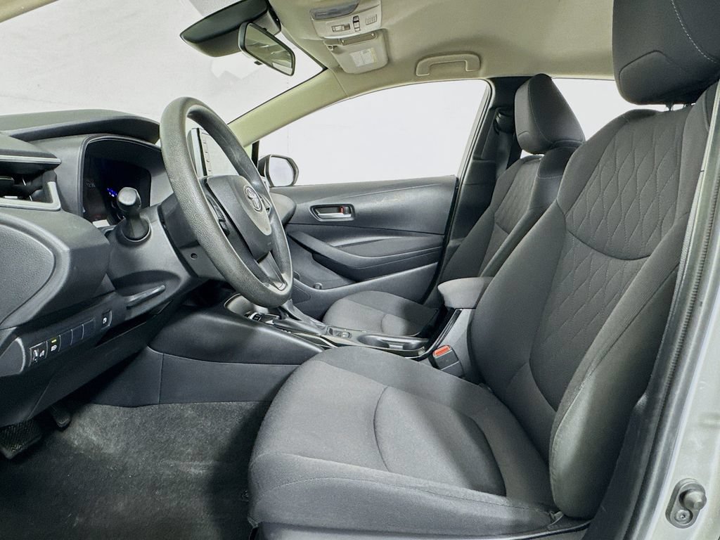 Used 2020 Toyota Corolla LE FWD image 7