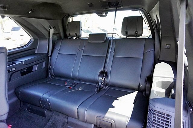 Used 2023 Toyota Sequoia Platinum AWD/4WD image 31