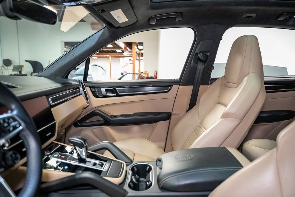 Used 2022 Porsche Cayenne GTS image 64