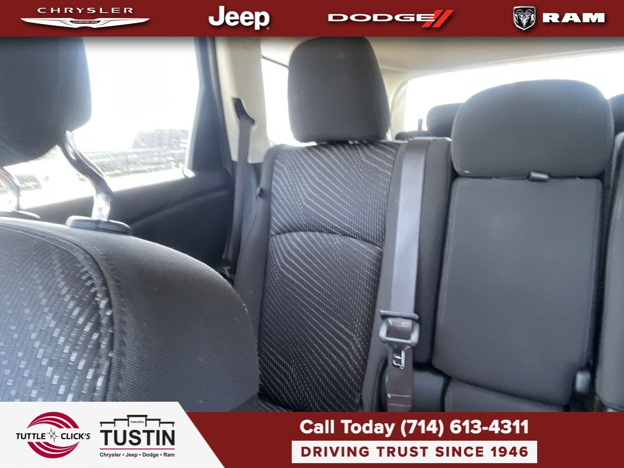 Used 2019 Dodge Journey SE FWD image 4