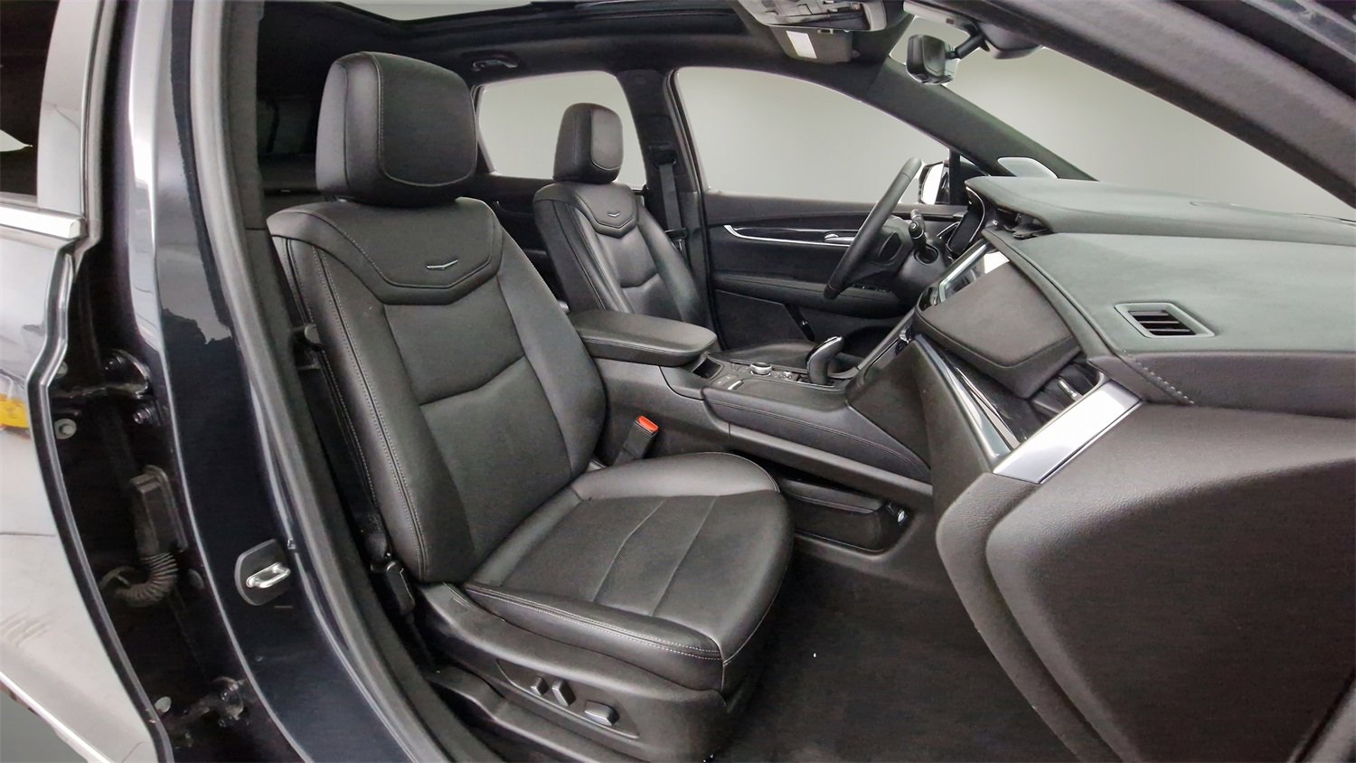 Used 2022 Cadillac XT5 Premium Luxury w/ Technology Package image 27