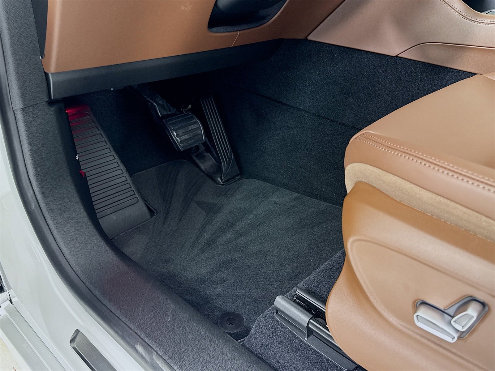 New 2025 Maserati Grecale GT image 24