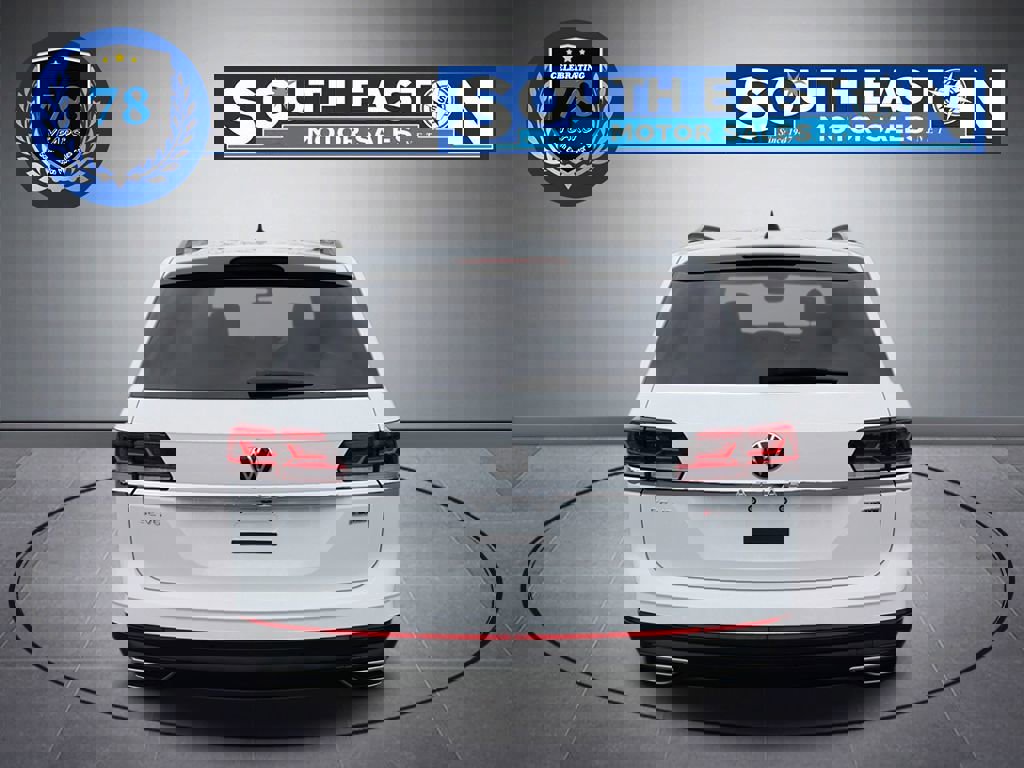 Used 2021 Volkswagen Atlas SE w/ Panoramic Sunroof Package image 4