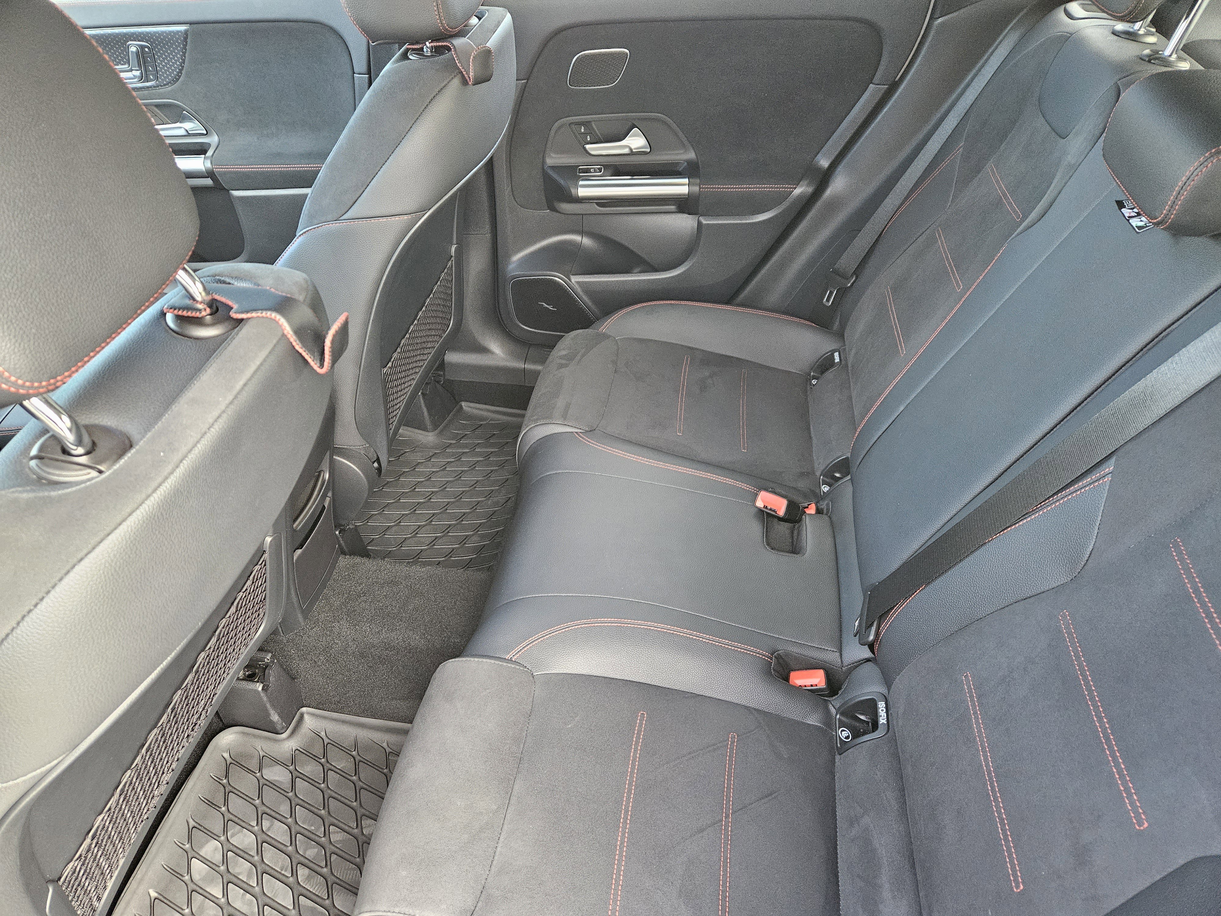 Certified 2024 Mercedes-Benz GLA 250 image 30