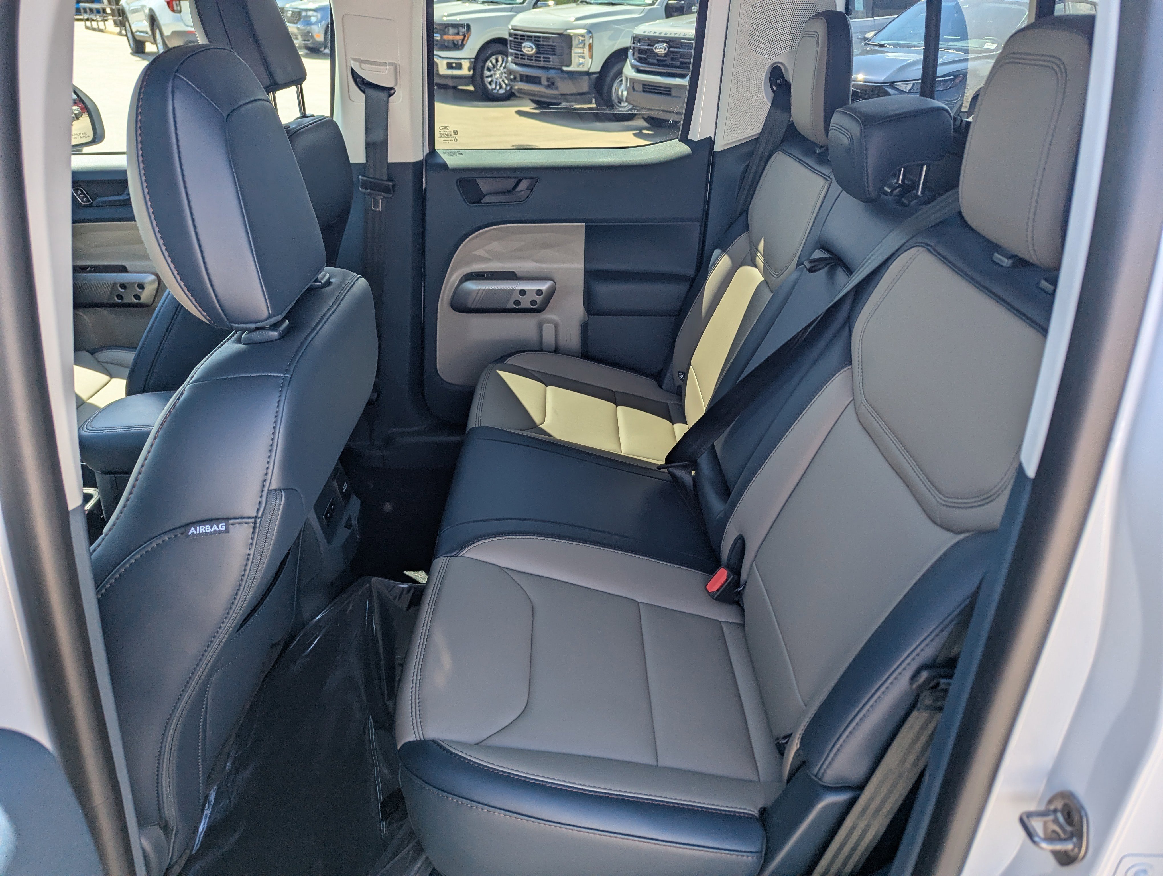 New 2025 Ford Maverick Lariat w/ 4K Tow Package image 9