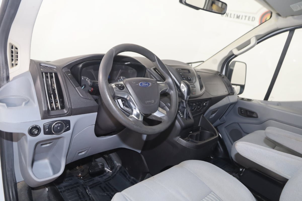 Used 2016 Ford Transit 250 130 Low Roof w/ Exterior Upgrade Package RWD image 19