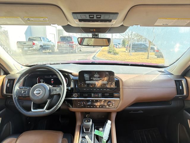 Used 2023 Nissan Pathfinder Platinum w/ Cargo Package image 22