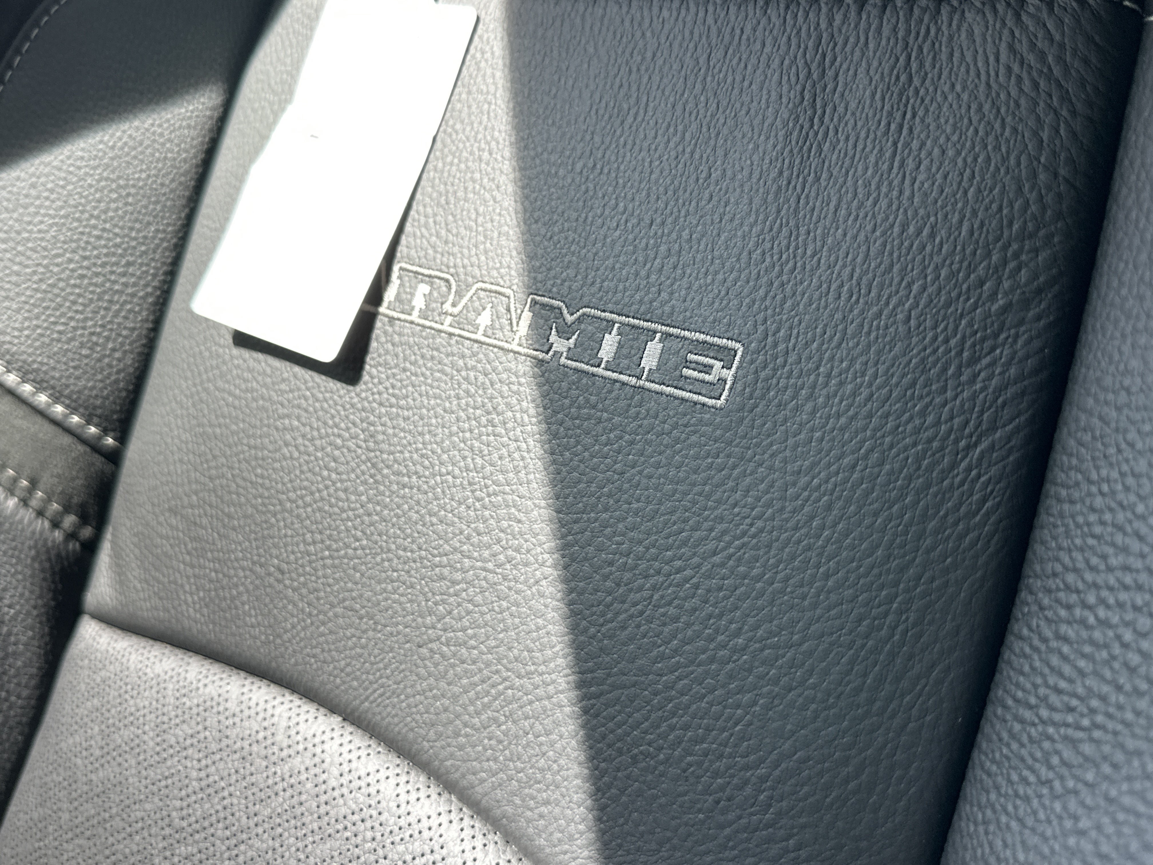 New 2027 RAM 2500 Laramie AWD/4WD image 4