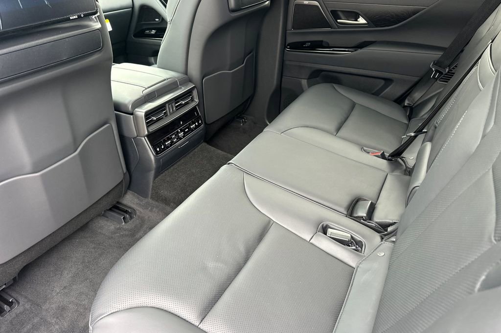 New 2026 Lexus LX 700h Luxury image 12