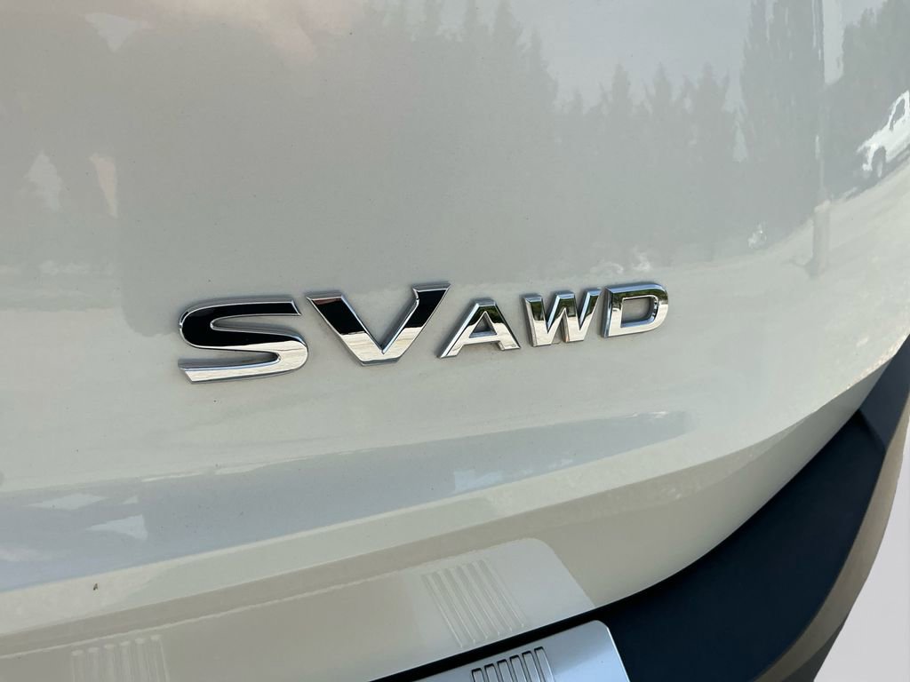 Used 2023 Nissan Rogue SV image 16