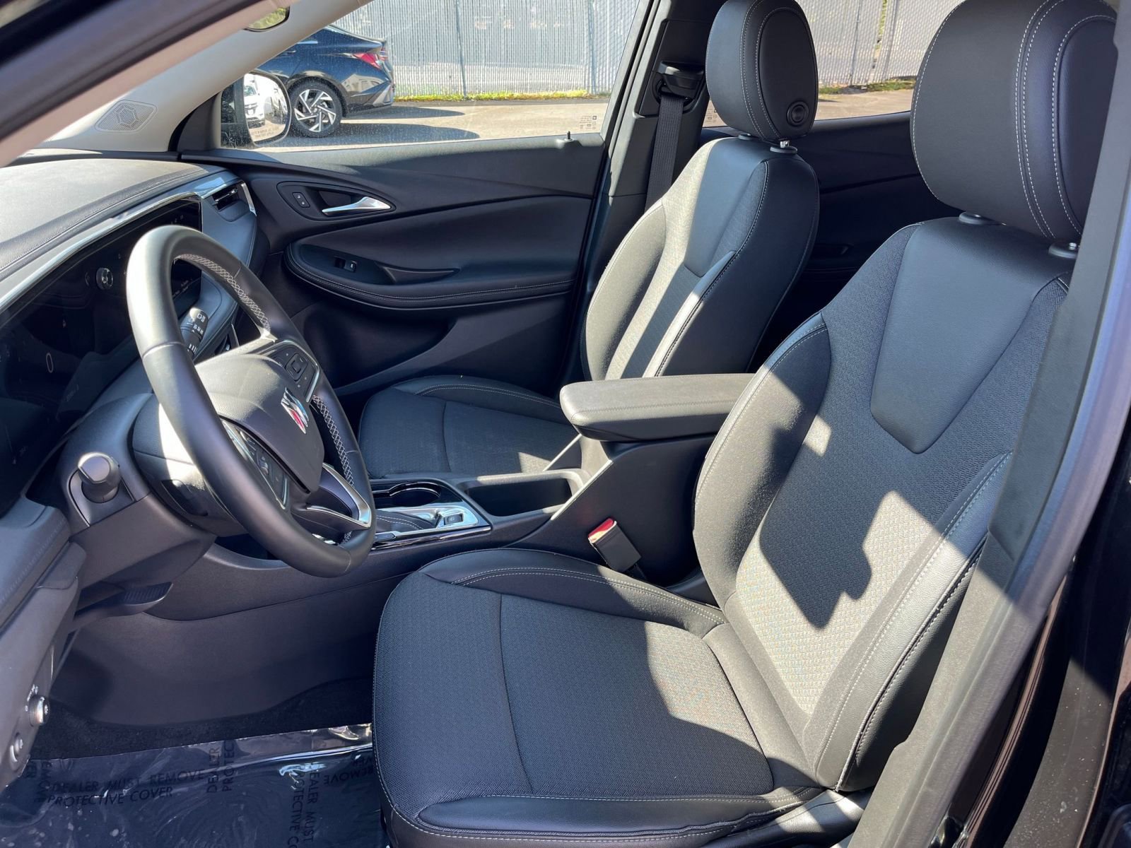 Used 2025 Buick Encore GX Preferred image 36