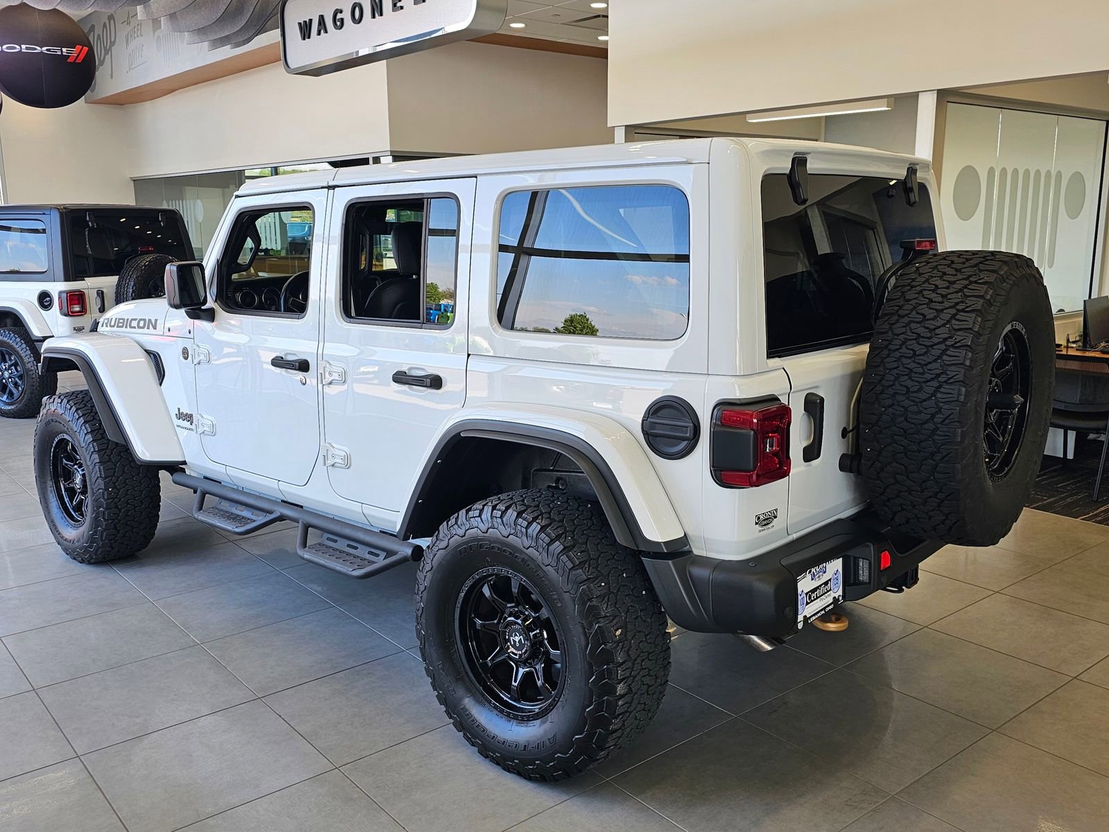 Used 2023 Jeep Wrangler Unlimited Rubicon 392 AWD/4WD image 3