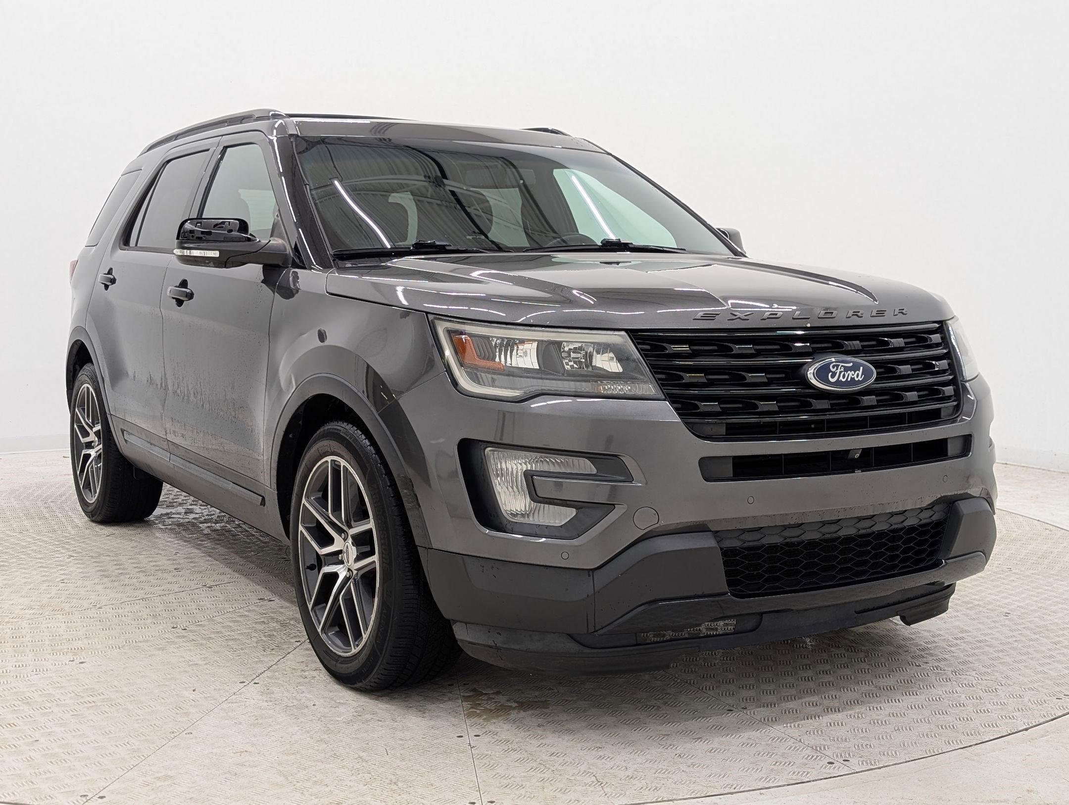 Used 2016 Ford Explorer Sport w/ Equipment Group 401A image 7