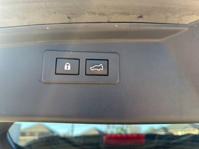 Used 2022 Subaru Outback Premium image 35