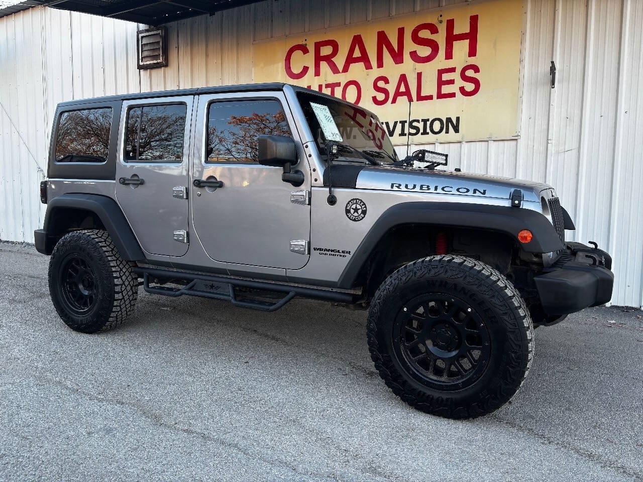Used 2015 Jeep Wrangler Unlimited Rubicon w/ Connectivity Group AWD/4WD image 1