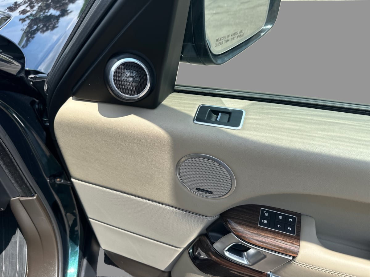Used 2017 Land Rover Range Rover Supercharged AWD/4WD image 22