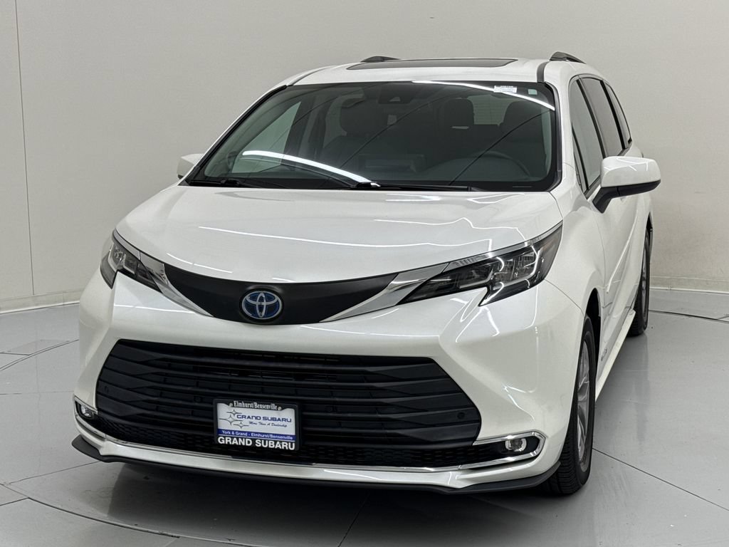 Used 2021 Toyota Sienna XLE w/ XLE Plus Package FWD 360° Tour