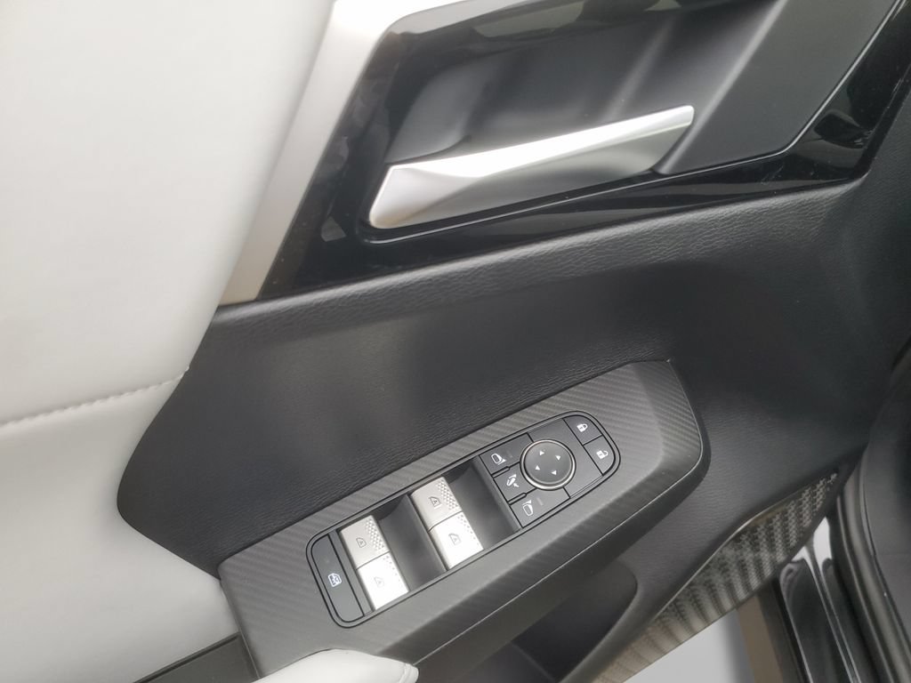 New 2026 Mitsubishi Outlander SE AWD/4WD image 14