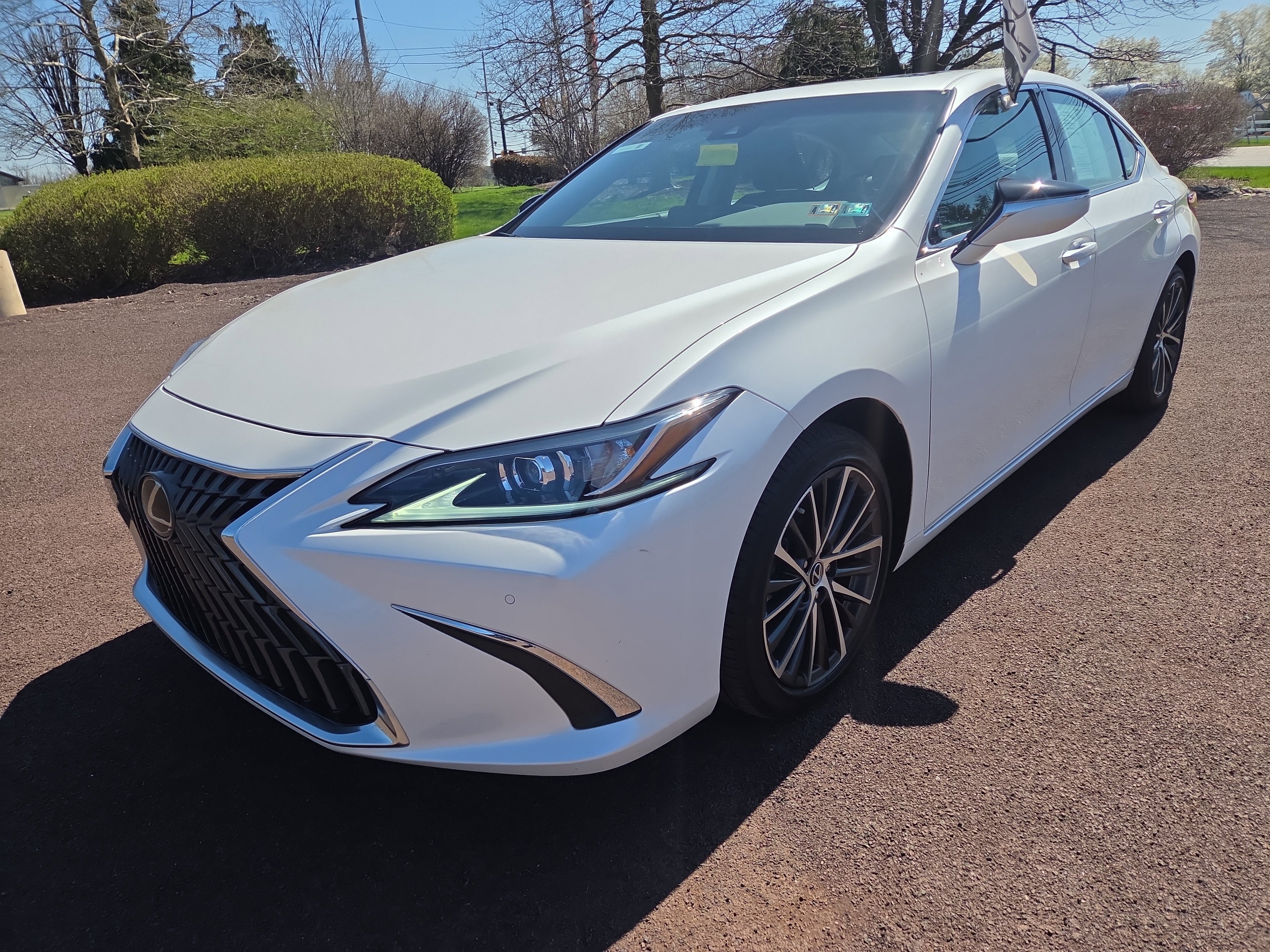Certified 2023 Lexus ES 350 w/ Premium Package image 7