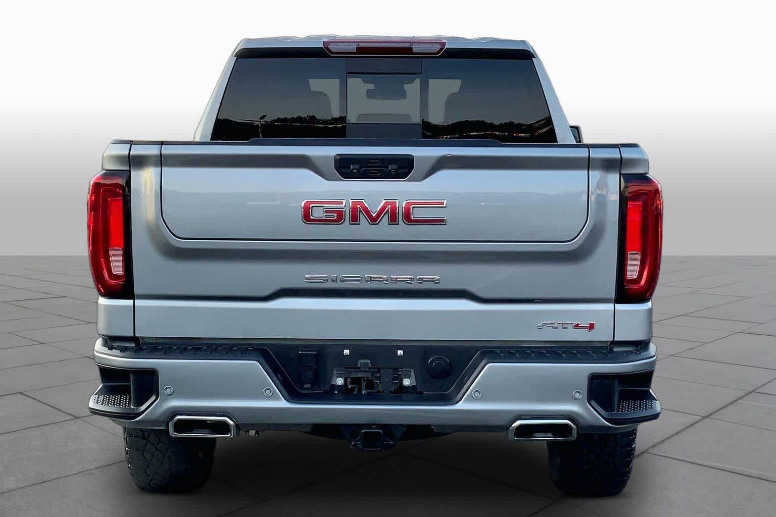 Used 2023 GMC Sierra 1500 AT4 w/ AT4 Preferred Package AWD/4WD image 5