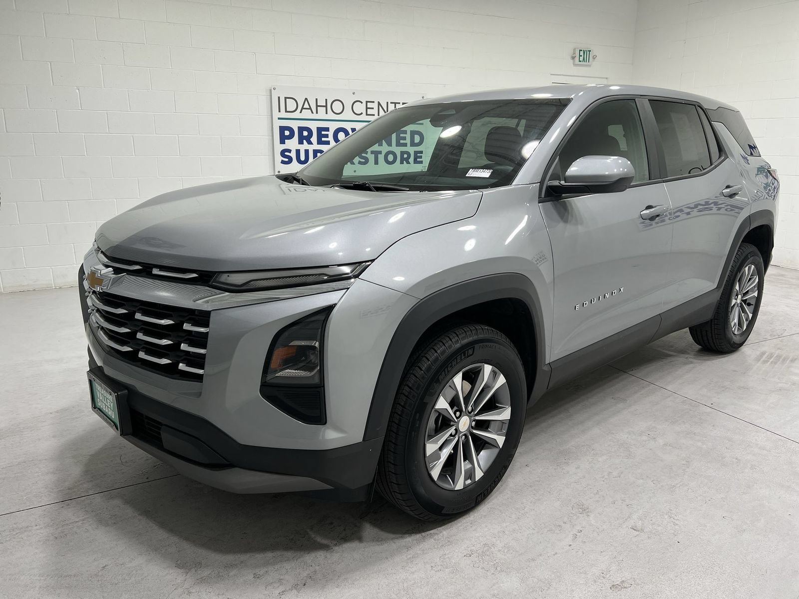 Used 2025 Chevrolet Equinox LT AWD/4WD image 4
