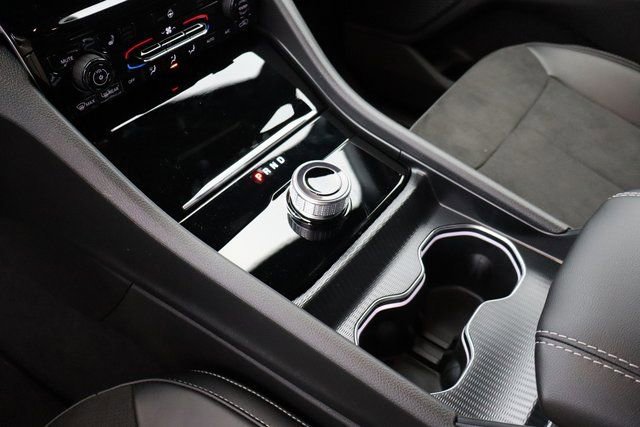 New 2025 Jeep Grand Cherokee Altitude image 21