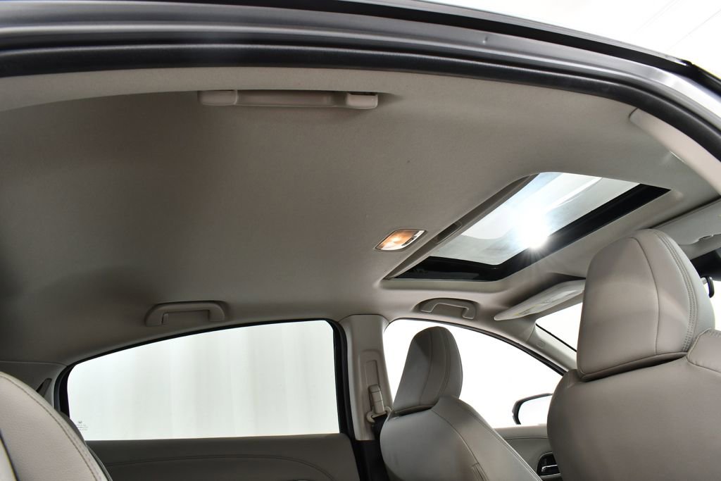 Used 2019 Honda HR-V Touring image 18