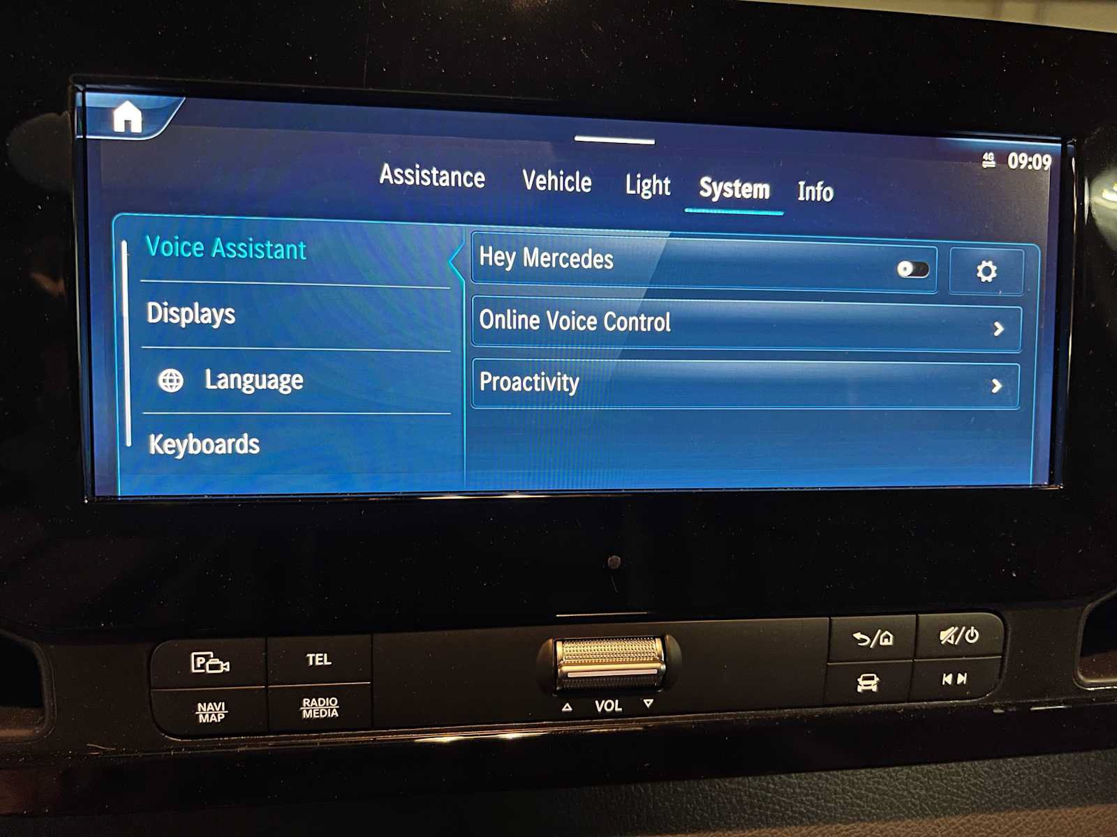 New 2025 Mercedes-Benz eSprinter 144 Cargo image 37