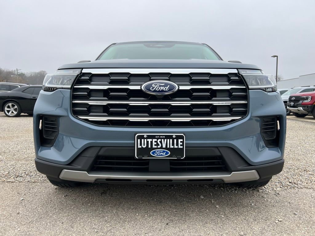 New 2026 Ford Explorer Active image 3
