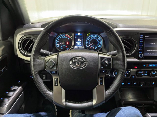 Used 2022 Toyota Tacoma Limited w/ Black Out Package (TMS) AWD/4WD image 16