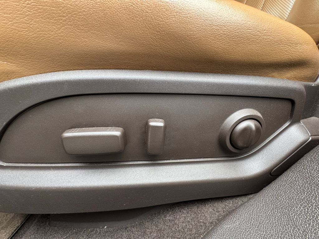 Used 2014 Buick Enclave Leather w/ Trailering Provision Package FWD image 18