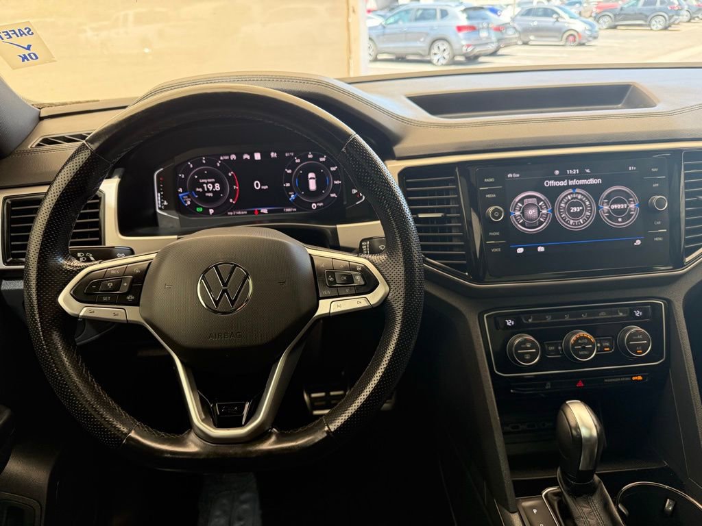 Used 2020 Volkswagen Atlas Cross Sport SEL R-Line AWD/4WD image 25