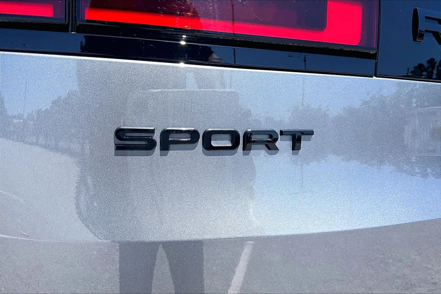 Used 2024 Land Rover Range Rover Sport Dynamic SE AWD/4WD image 10