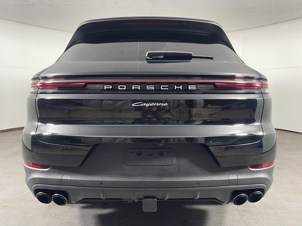 Certified 2024 Porsche Cayenne image 6