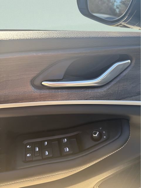 New 2026 Jeep Grand Cherokee Altitude image 11