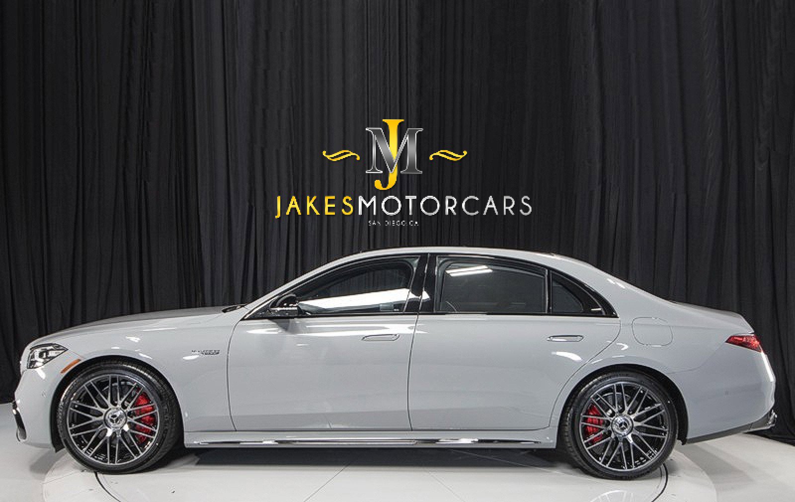 Used 2024 Mercedes-Benz S 63 AMG S image 2