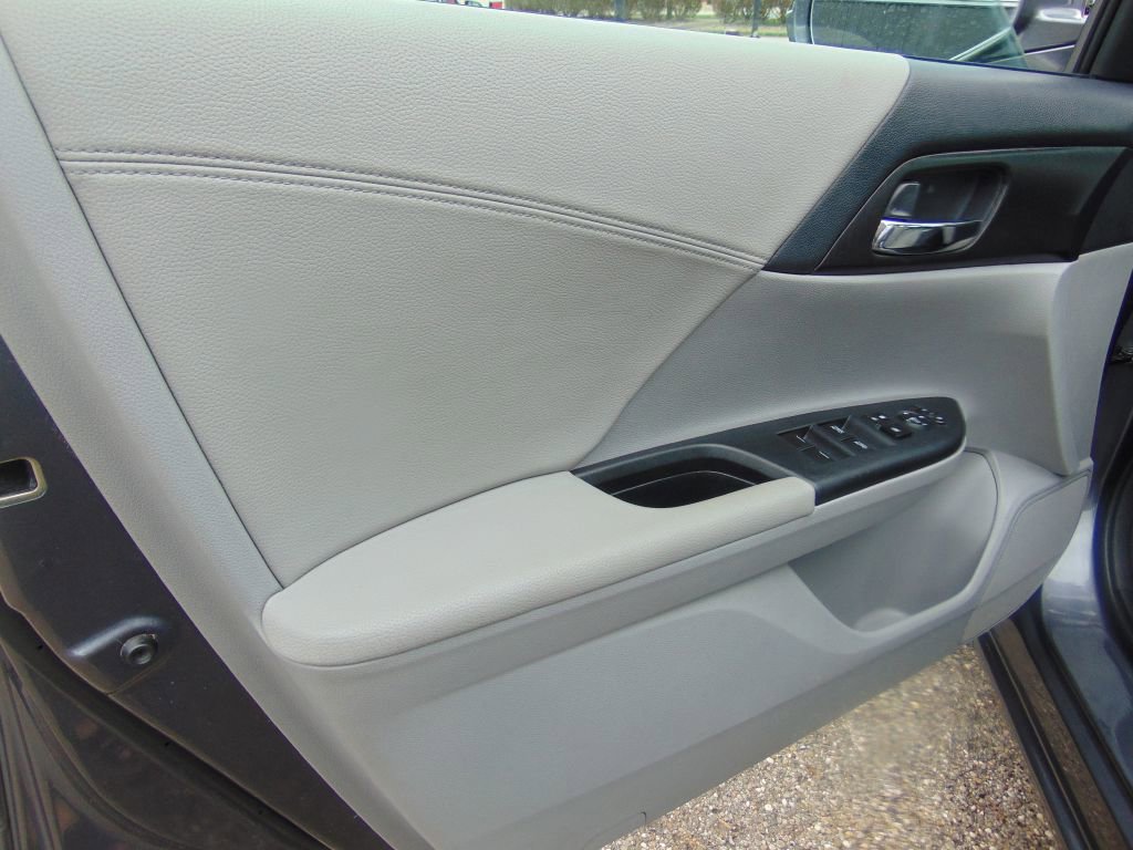 Used 2013 Honda Accord EX image 21