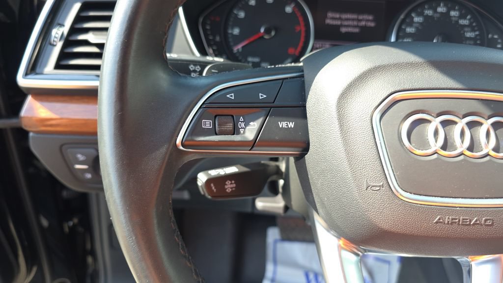 Used 2021 Audi Q5 2.0T Premium w/ Convenience Package AWD/4WD image 16