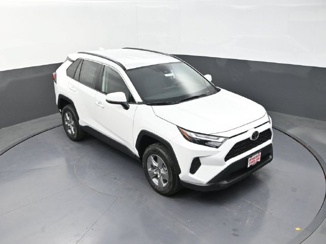 Used 2025 Toyota RAV4 XLE AWD/4WD image 22