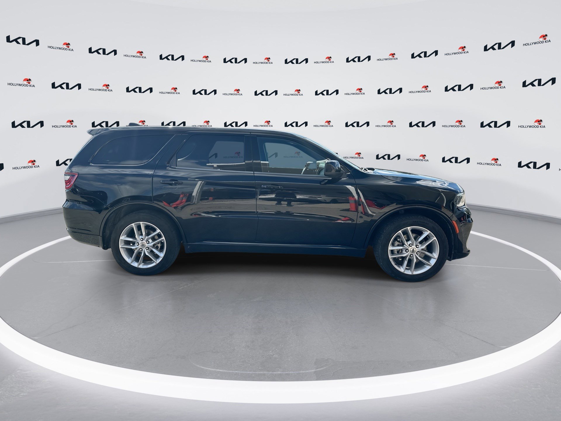 Used 2023 Dodge Durango GT RWD image 9